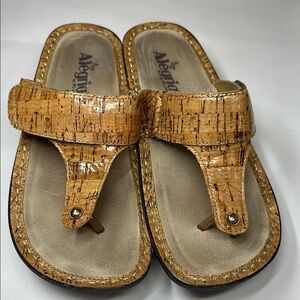 Alegria Women's Tan Velcro lightweight thong Sandals size 38